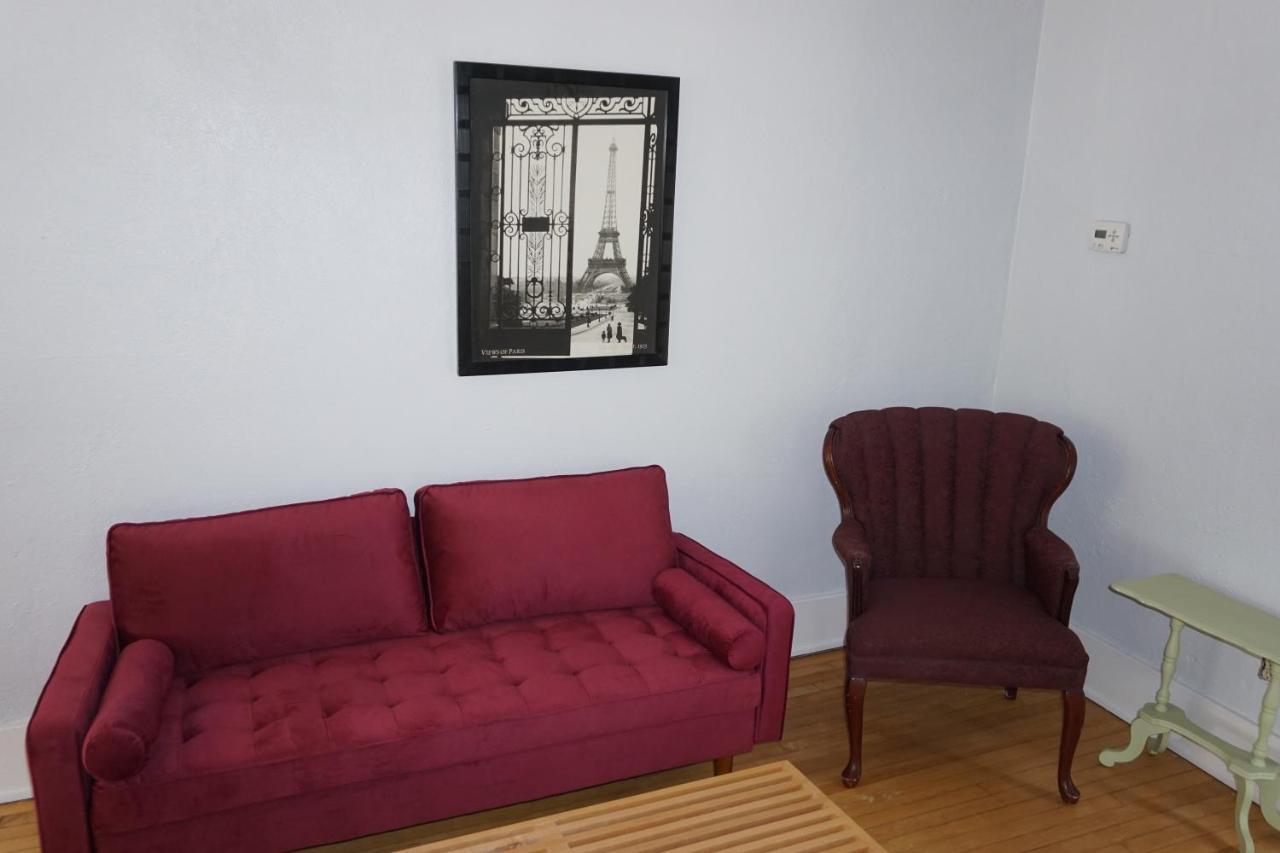 Charlevoix House - The Northside Bed and Breakfast Exteriör bild